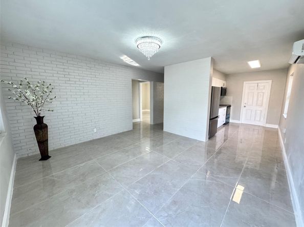 2638 NW 10th St, Pompano Beach FL 33069