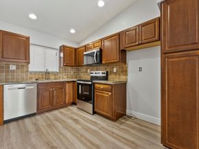 2900 Olivewood Terrace 201, Boca Raton FL 33431