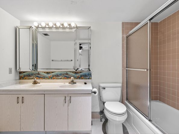 2004 Granada Dr C3, Coconut Creek FL 33066