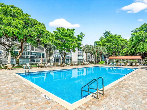 2004 Granada Dr C3, Coconut Creek FL 33066