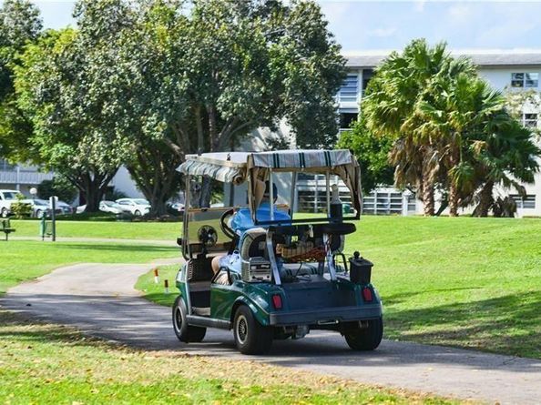 2004 Granada Dr C3, Coconut Creek FL 33066