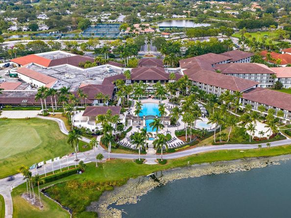 9 Old Fence Road, Palm Beach Gardens FL 33418