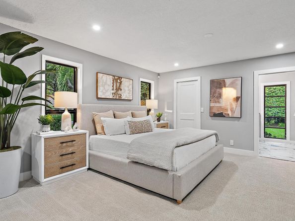 9 Old Fence Road, Palm Beach Gardens FL 33418