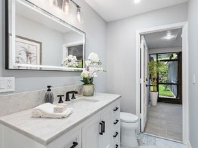 9 Old Fence Road, Palm Beach Gardens FL 33418