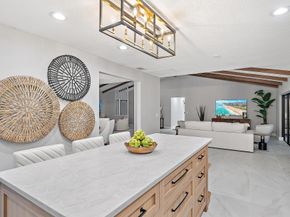 9 Old Fence Road, Palm Beach Gardens FL 33418