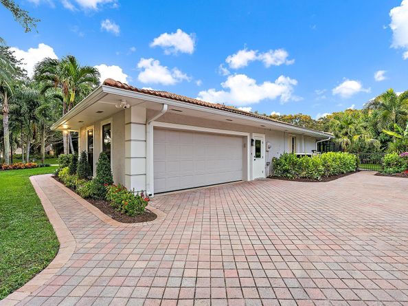 9 Old Fence Road, Palm Beach Gardens FL 33418