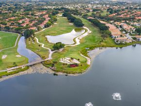 9 Old Fence Road, Palm Beach Gardens FL 33418