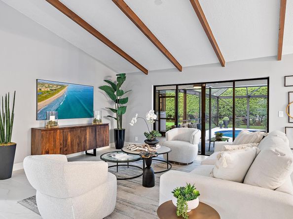 9 Old Fence Road, Palm Beach Gardens FL 33418