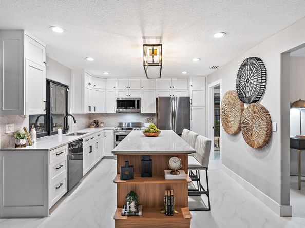 9 Old Fence Road, Palm Beach Gardens FL 33418