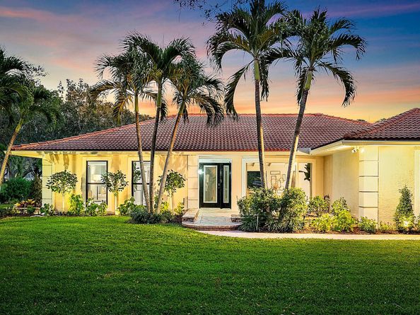 9 Old Fence Road, Palm Beach Gardens FL 33418