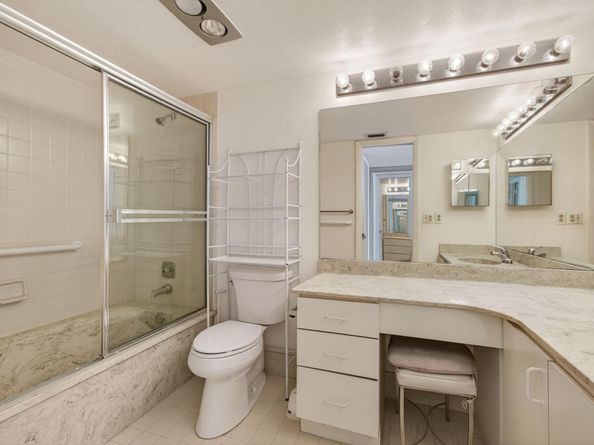 5771 Fairway Park Court 205, Boynton Beach FL 33437