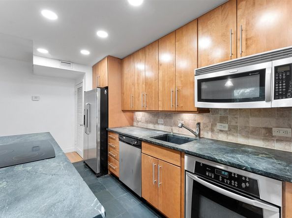 125 Isle Of Venice Dr 10, Fort Lauderdale FL 33301