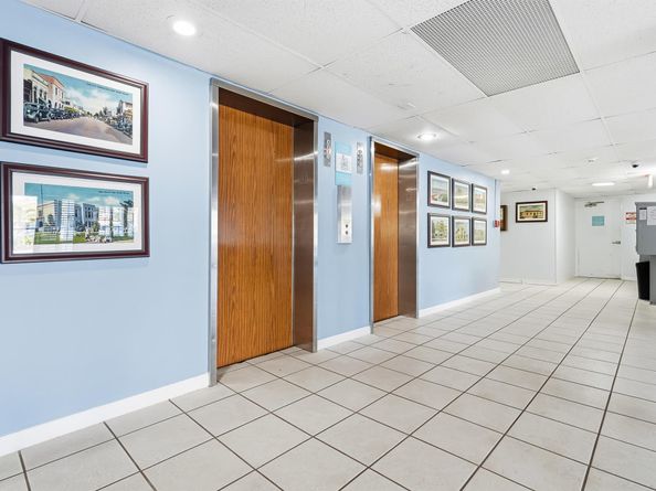 1502 S Lakeside Drive 116N, Lake Worth Beach FL 33460