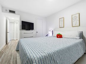 1502 S Lakeside Drive 116N, Lake Worth Beach FL 33460