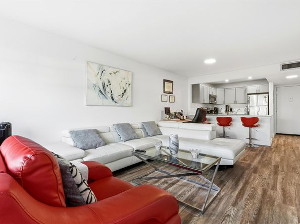 1502 S Lakeside Drive 116N, Lake Worth Beach FL 33460