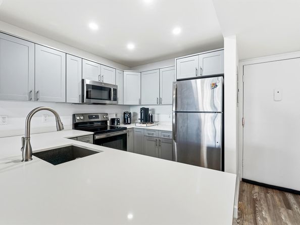 1502 S Lakeside Drive 116N, Lake Worth Beach FL 33460