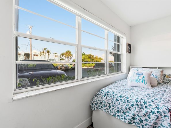 1502 S Lakeside Drive 116N, Lake Worth Beach FL 33460