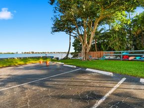 1502 S Lakeside Drive 116N, Lake Worth Beach FL 33460