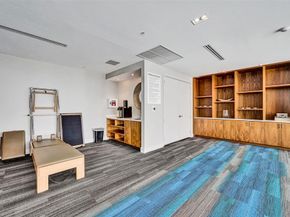 1180 N Federal Hwy 1005, Fort Lauderdale FL 33304