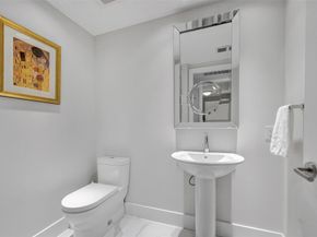 1180 N Federal Hwy 1005, Fort Lauderdale FL 33304