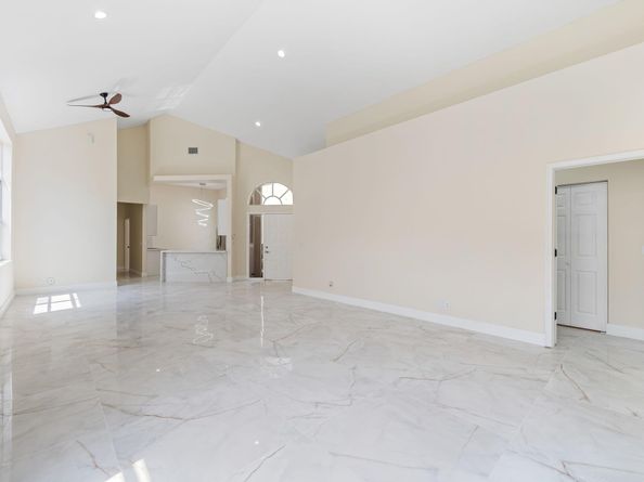 6682 NW 25th Way, Boca Raton FL 33496