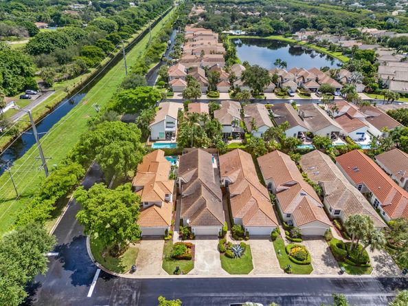 6682 NW 25th Way, Boca Raton FL 33496