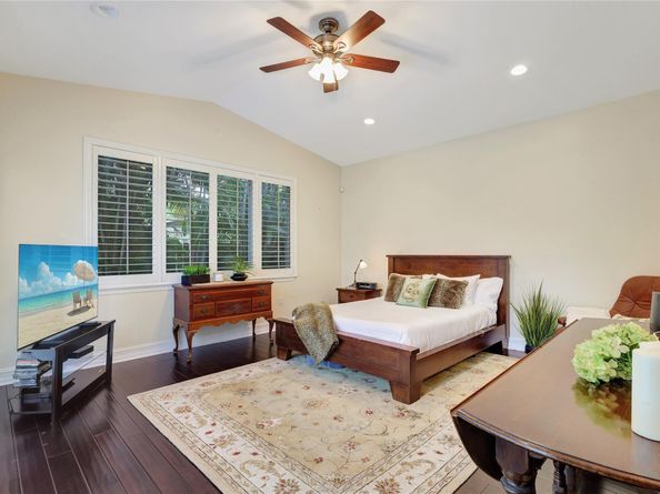 720 NE 17TH Te, Fort Lauderdale FL 33304