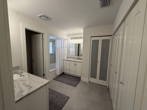 5560 Coach House Cir C, Boca Raton FL 33486