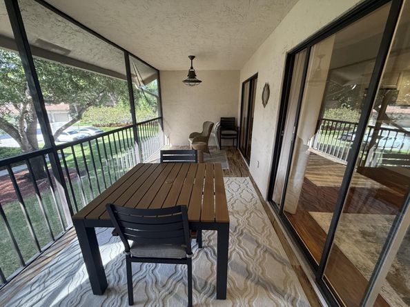 5560 Coach House Cir C, Boca Raton FL 33486