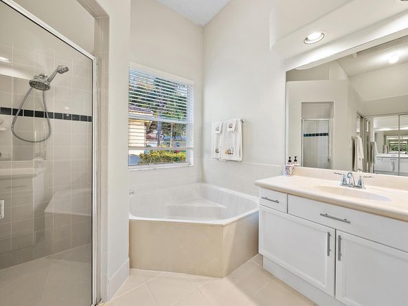 6206 Indian Forest Circle, Lake Worth FL 33463