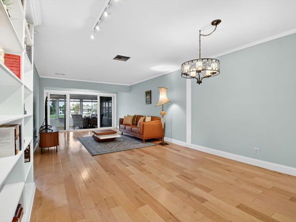 1411 SW 27th Avenue 201, Delray Beach FL 33445