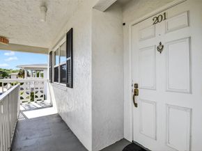 1411 SW 27th Avenue 201, Delray Beach FL 33445