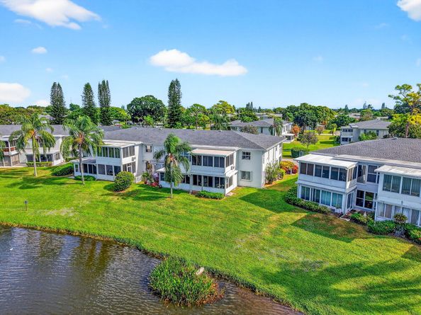 1411 SW 27th Avenue 201, Delray Beach FL 33445