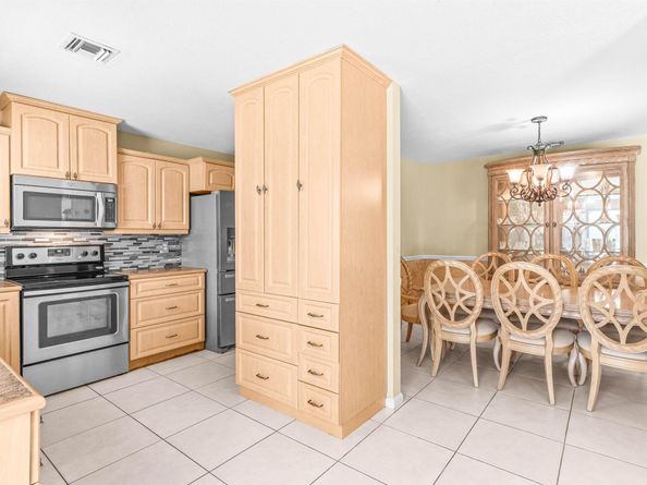 17294 Lake Park Road, Boca Raton FL 33487