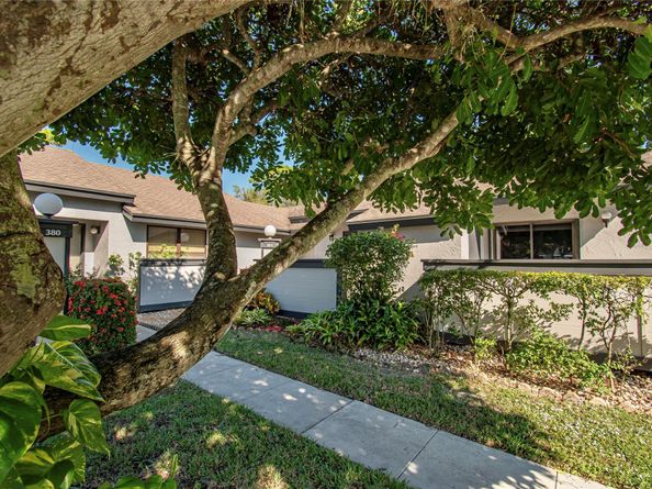 381 Ottawa Ct, Royal Palm Beach FL 33411