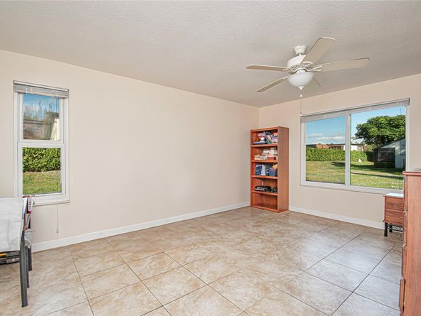 381 Ottawa Ct, Royal Palm Beach FL 33411