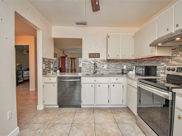 381 Ottawa Ct, Royal Palm Beach FL 33411