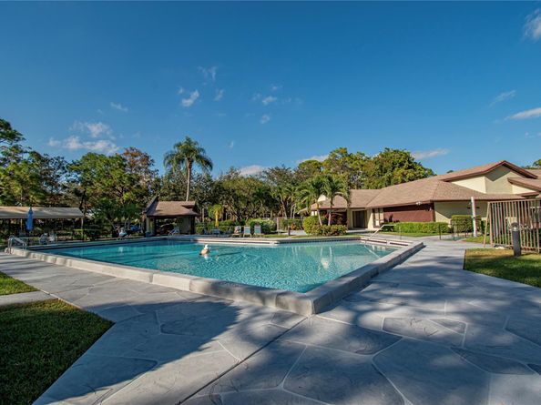 381 Ottawa Ct, Royal Palm Beach FL 33411
