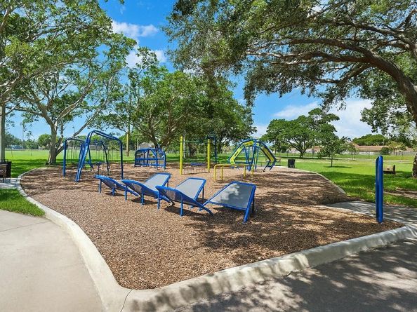 14106 Langley Pl, Davie FL 33325