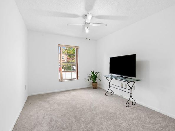 14106 Langley Pl, Davie FL 33325