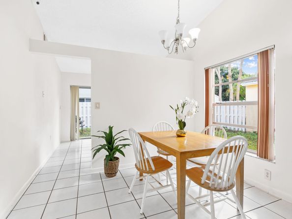 14106 Langley Pl, Davie FL 33325