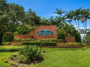 14106 Langley Pl, Davie FL 33325