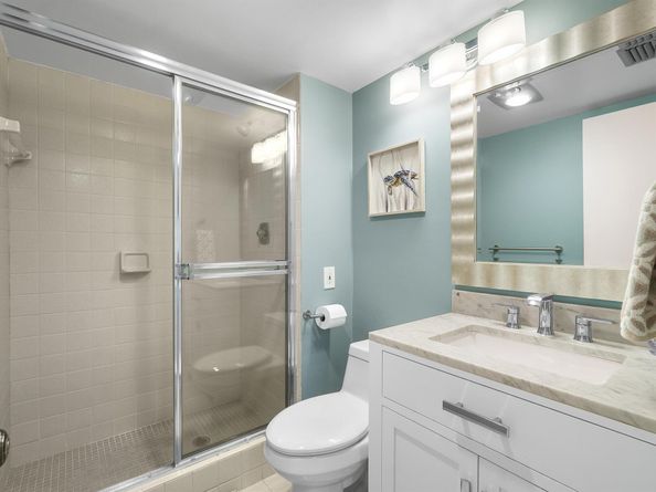 5533 Fairway Park Drive 204, Boynton Beach FL 33437