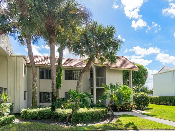 5533 Fairway Park Drive 204, Boynton Beach FL 33437