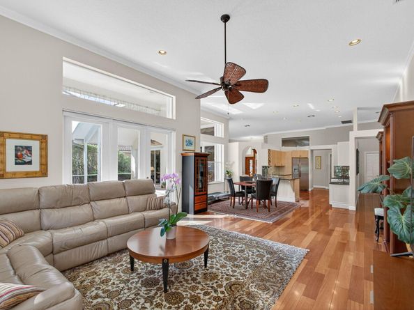 42 Cayman Place, Palm Beach Gardens FL 33418