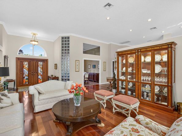 42 Cayman Place, Palm Beach Gardens FL 33418