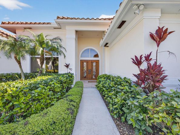 42 Cayman Place, Palm Beach Gardens FL 33418