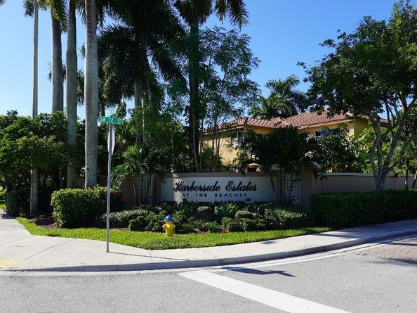 16352 SW 14th St, Pembroke Pines FL 33027