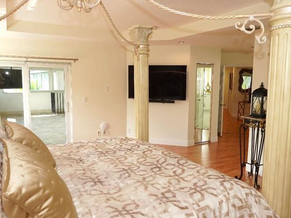 16352 SW 14th St, Pembroke Pines FL 33027