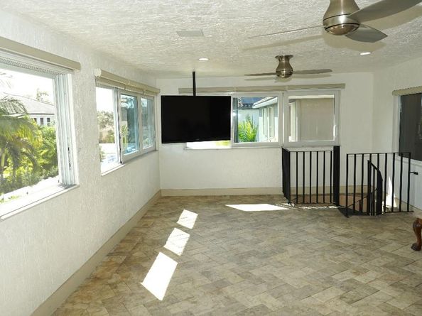 16352 SW 14th St, Pembroke Pines FL 33027